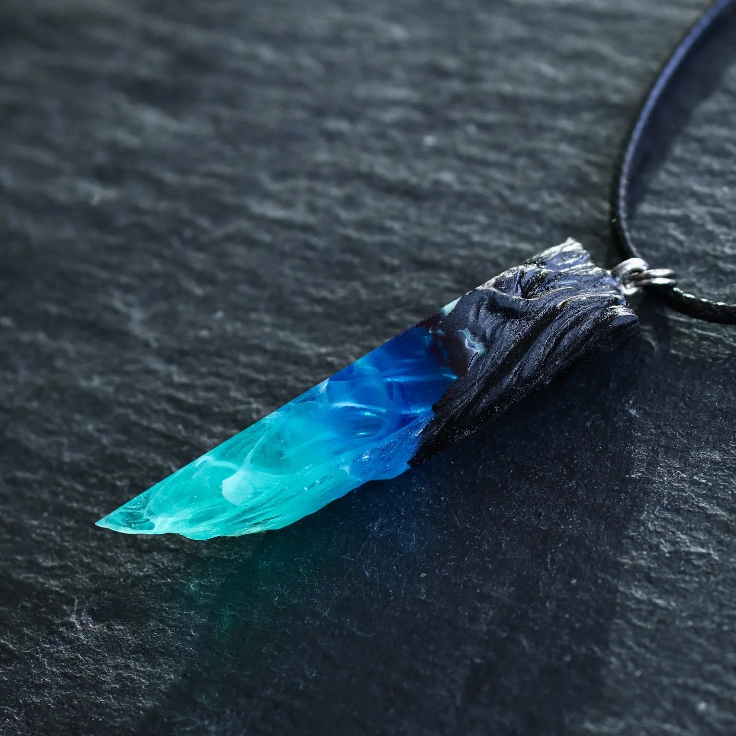 🔥Wood resin pendant Aurora borealis Glow in the dark