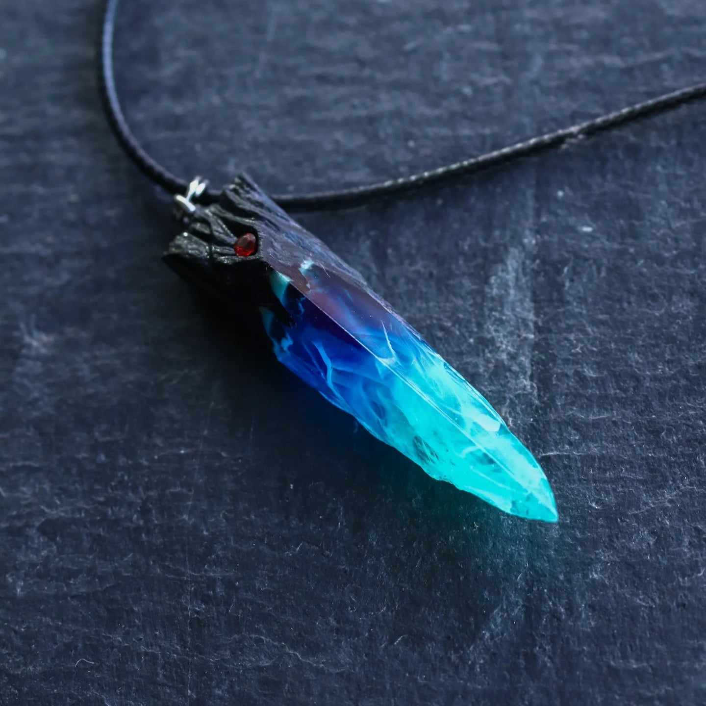 🔥Wood resin pendant Aurora borealis Glow in the dark