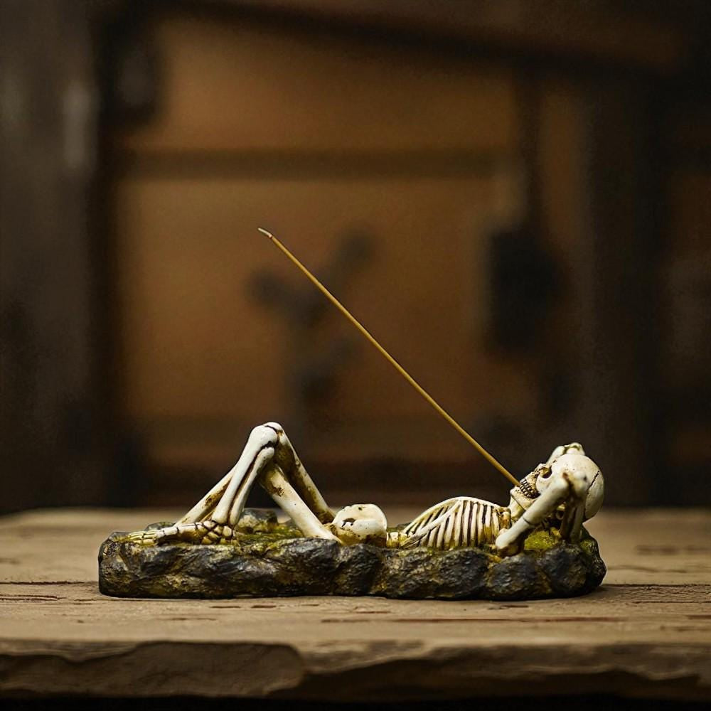 Skeleton Incense Burner: Spooky Gothic Halloween Decor