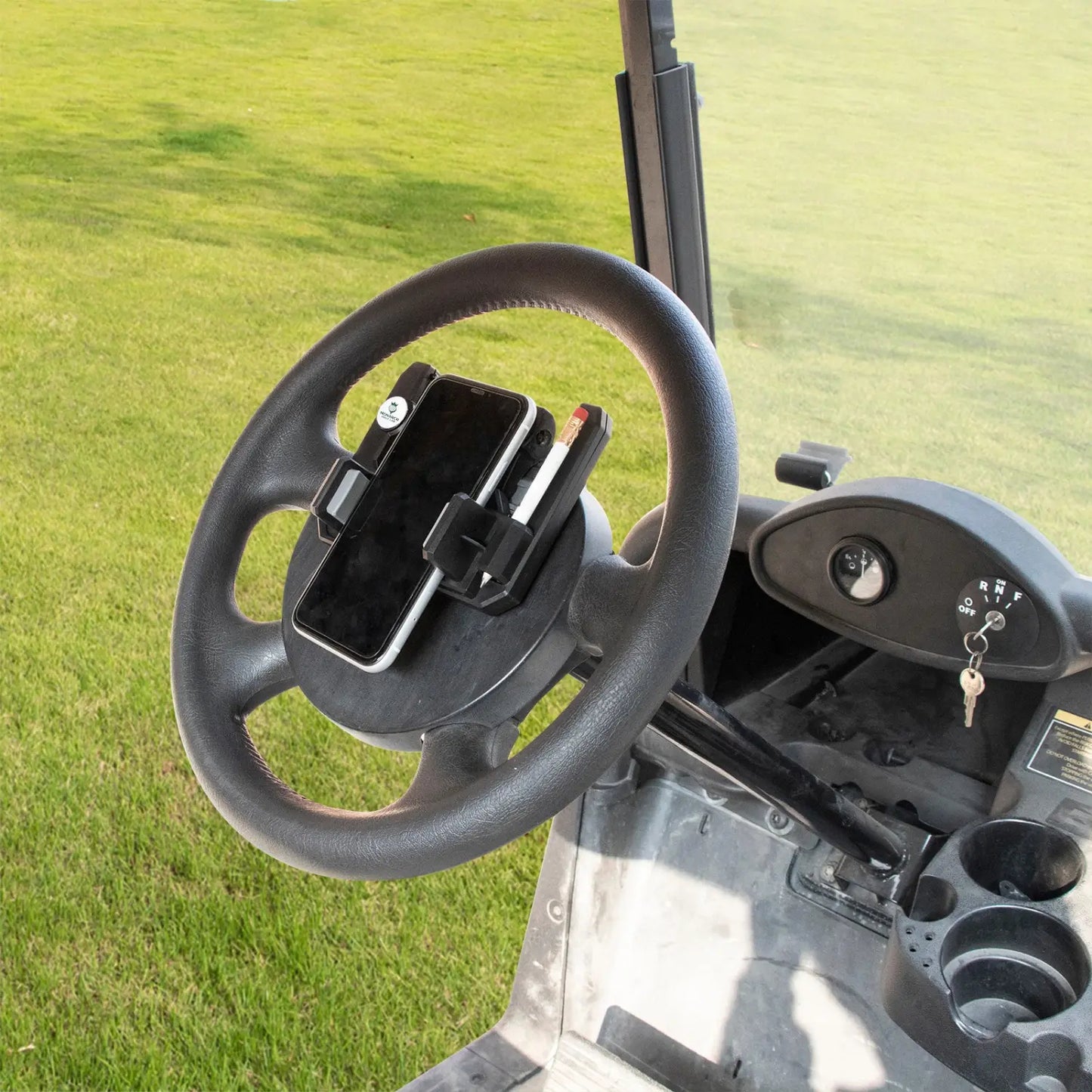🔥 FINAL CLEARANCE: FAIRWAY GRIP STEERING WHEEL MOUNT — JUST $29.99 🔥