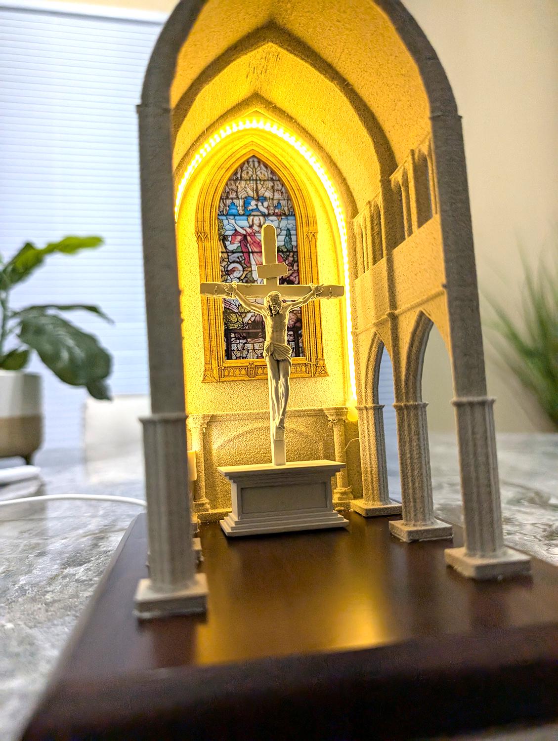 🕊️Mini Church Chapel Lamp – JESUS Crucifix, stained‑glass style