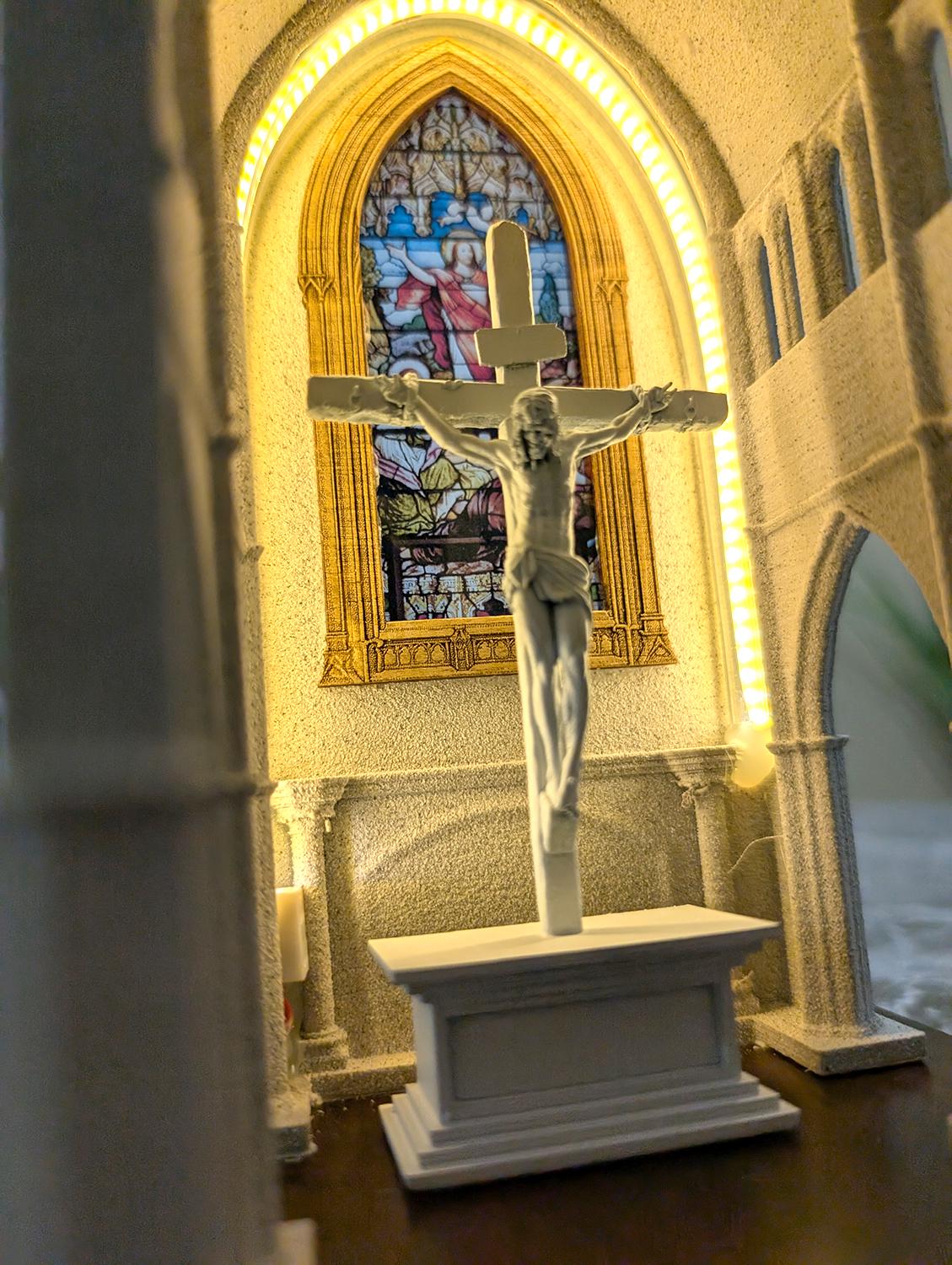 🕊️Mini Church Chapel Lamp – JESUS Crucifix, stained‑glass style