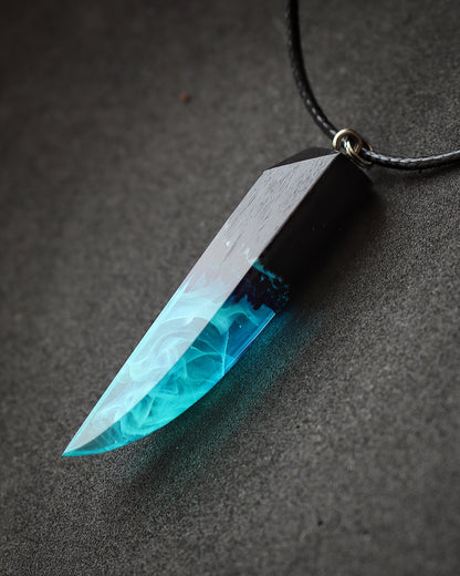 🔥Wood resin pendant Aurora borealis Glow in the dark