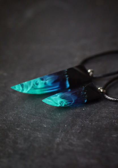🔥Wood resin pendant Aurora borealis Glow in the dark